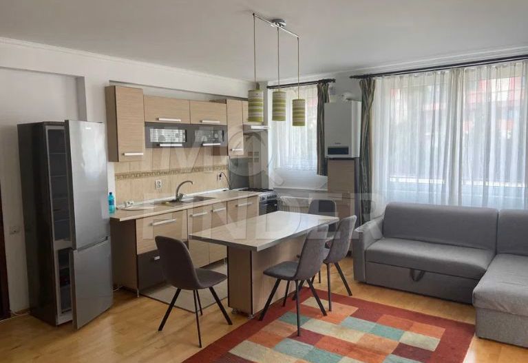 Apartament 2 camere, parcare, zona Campului - Poză 2