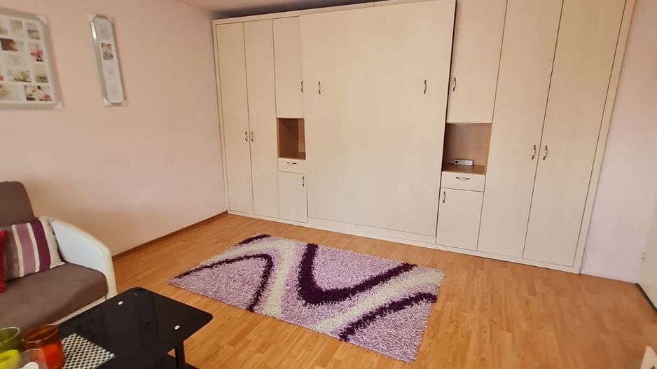 La 10 minute de Piața Unirii - Poză 17