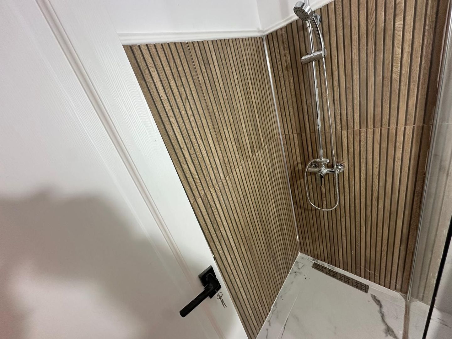 1 camera renovata cu balcon ETAJ 1 - Poză 4