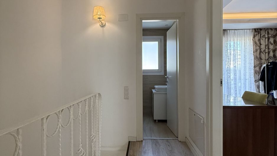 Vila cu 2 dormitoare si 3 bai | Cosmopolis | aproape de Mall | Piscina - Poză 14