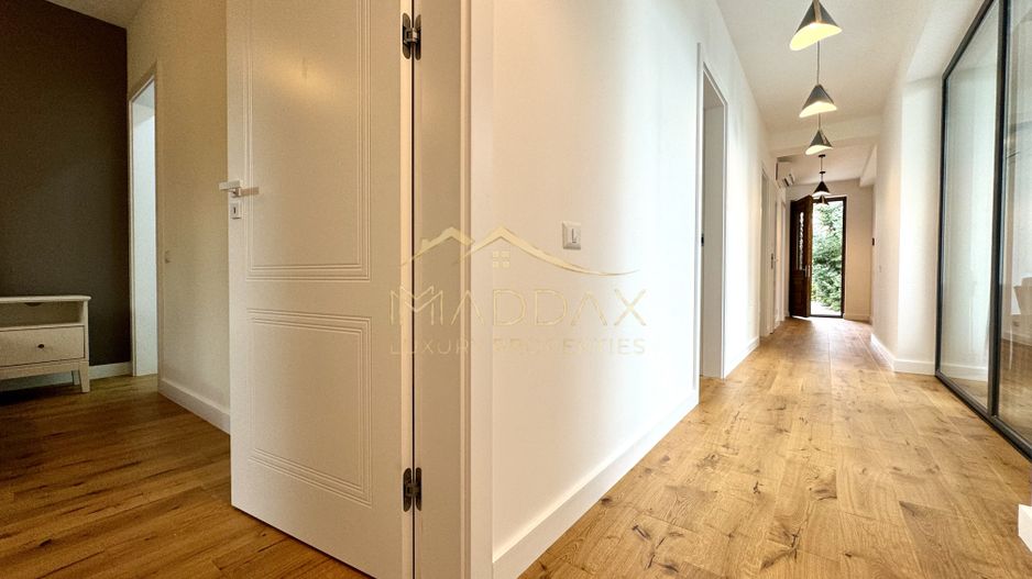 Vila cu 5 camere // * 565 mp gradina* // Tunari - Poză 18