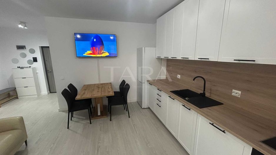 Apartament spațios cu 3 camere, parcare subterană și boxă, Chinteni. - Poză 2