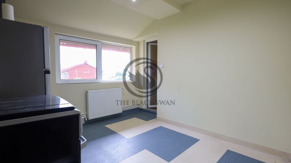 Casa de vanzare 12 camere | 2 constructii - Business, Rezidential | PH - Poză 10
