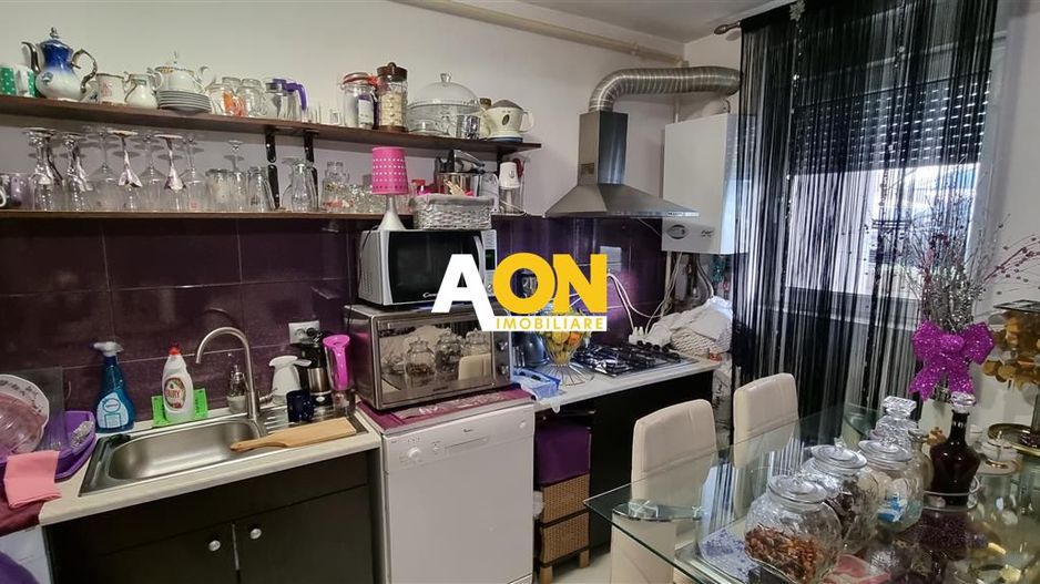 De vanzare apartament 2 camere bloc nou Cetate - Poză 3