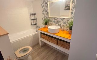 De inchiriat apartament cu 2 camere, bloc Privilege, etaj 1/12, 700 euro - Poză 1