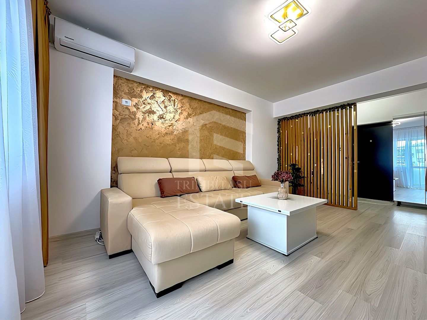 3 camere decomandat bucatarie inchisa 79mp Grand Arena parcare inclusa - Poză 6
