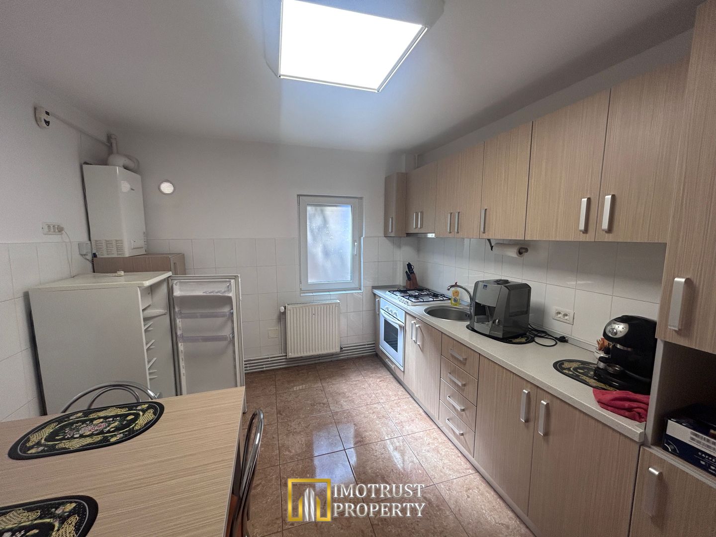 Spatiu de inchiriat - Poză 9