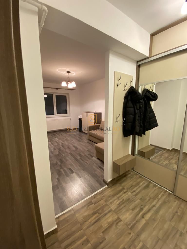 Garsoniera moderna de vanzare, mobilata, parcare, metrou Aparatori - Poză 7