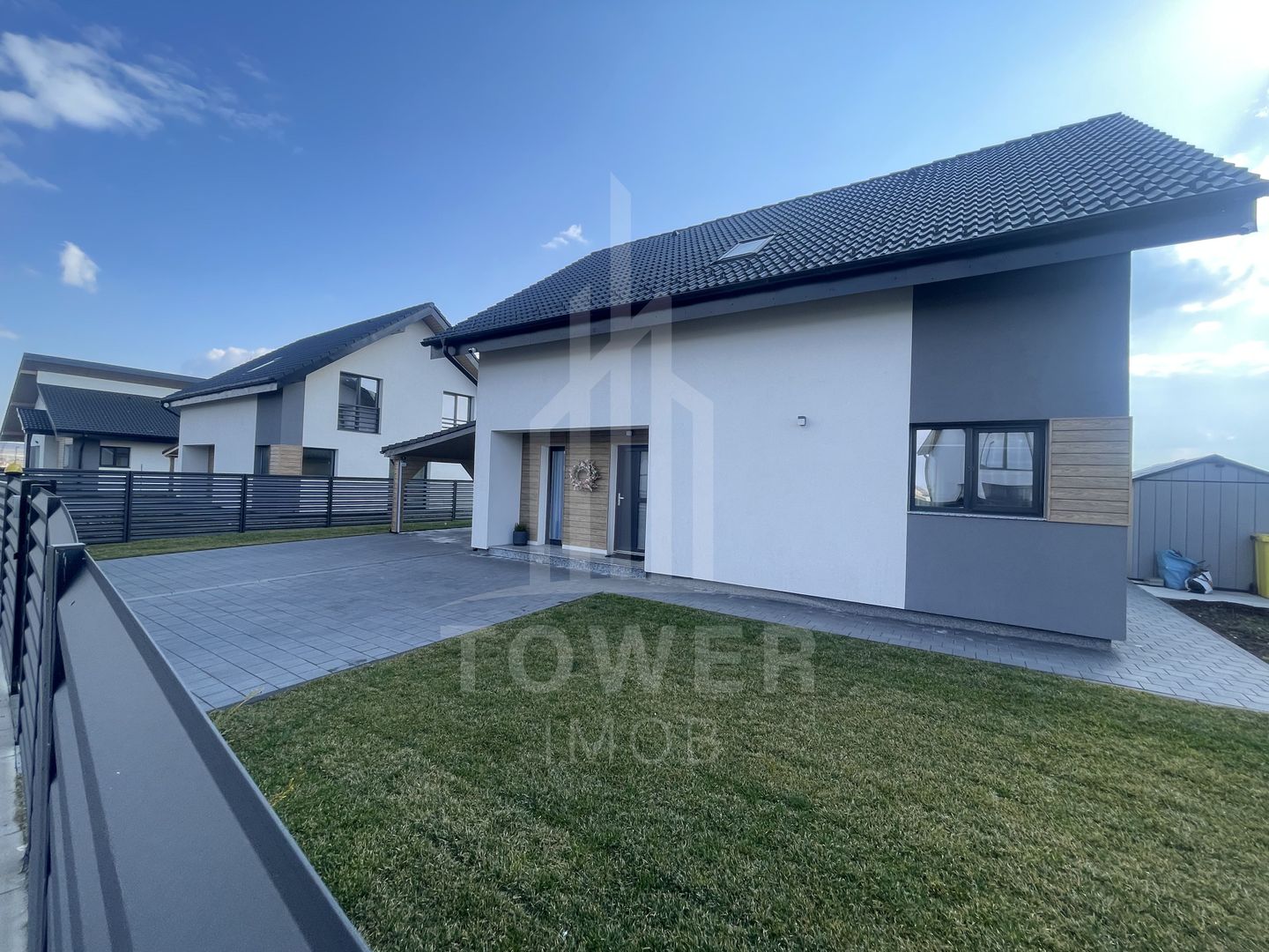 Casă individuală INDEPENDENTĂ ENERGETIC - CARTIER NOU - Poză 1