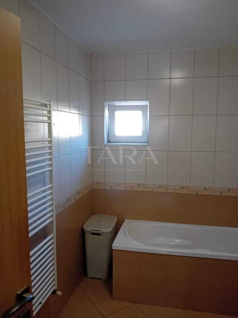 Apartament decomandat cu 2 camere, 56 mp, balcon generos și parcare. - Poză 8