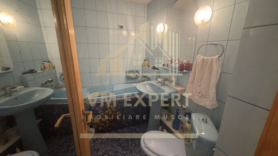 APARTAMENT 3 CAMERE ETAJ 4 GRUI CAMPULUNG - Poză 16