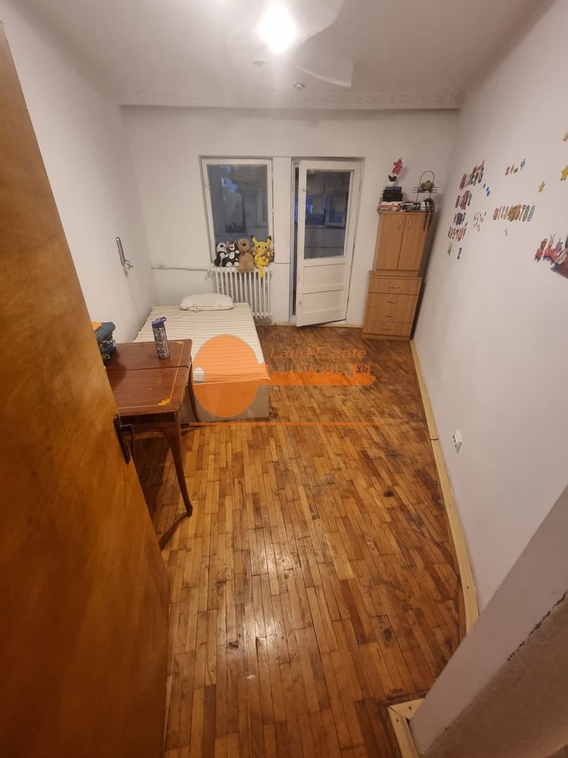 Apartament cu 3 camere in zona Crangasi - Poză 3