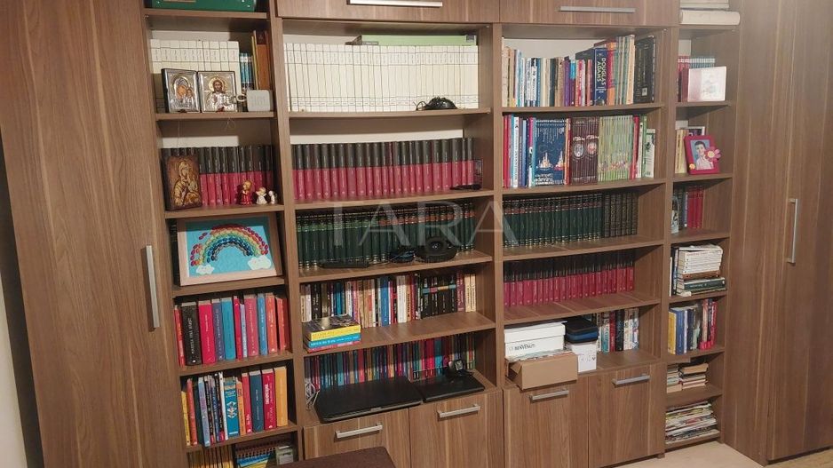 Apartament 4 camere, 78 mp, 2 băi, 2 balcoane,  zona Plopilor. - Poză 5