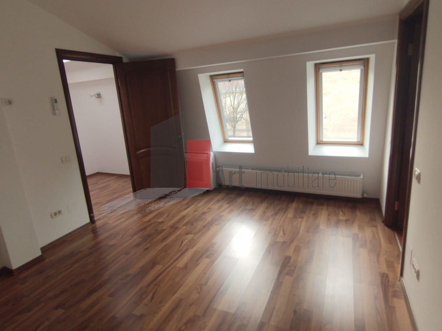 Vilă Occidentului - birou sau locuintă - Poză 20