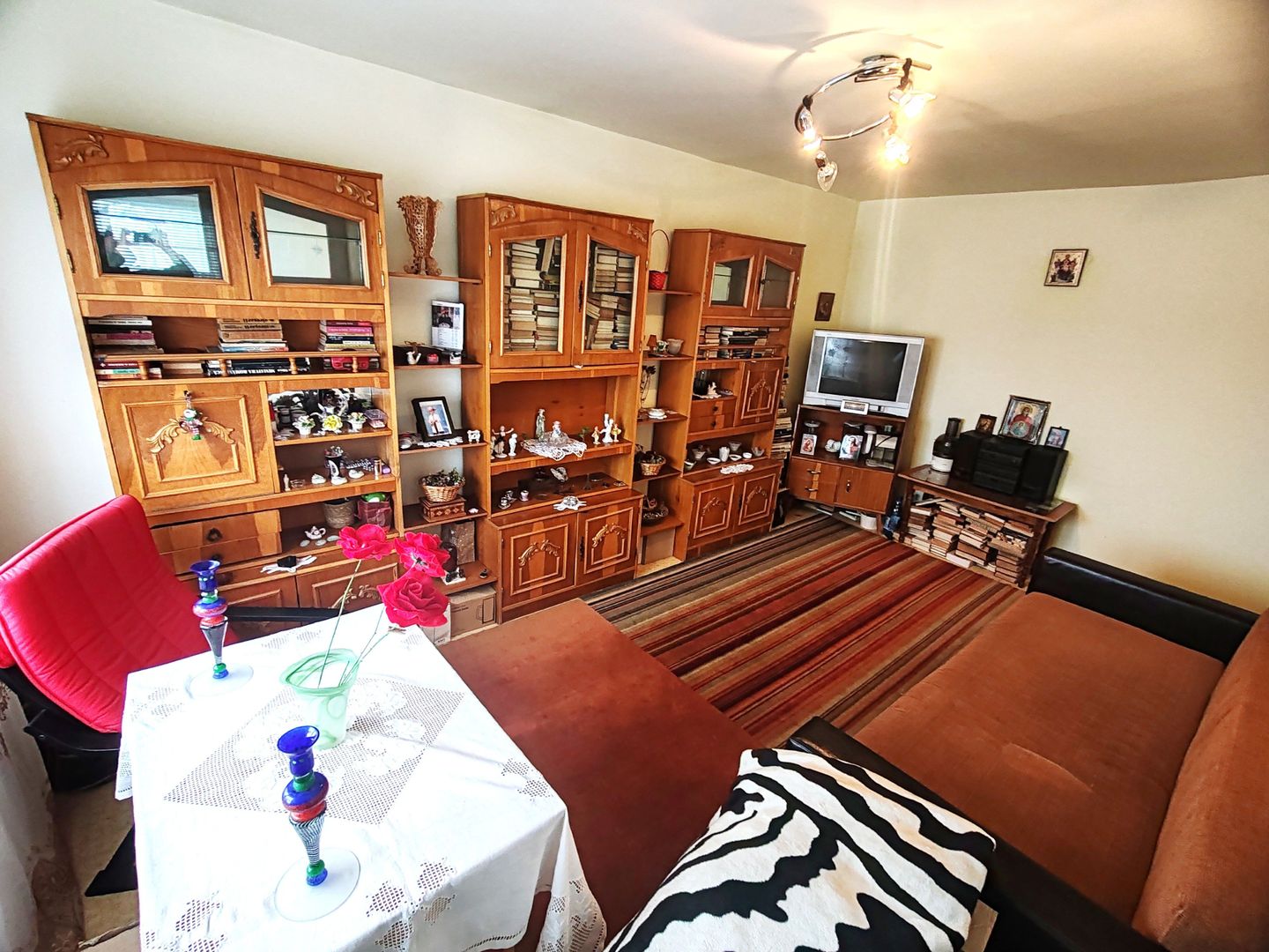 3 Camere, Central, Ideal pentru Familie, Liniste, An '81 - Poză 9