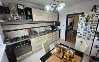 Decomandat si spatios - Poză 7