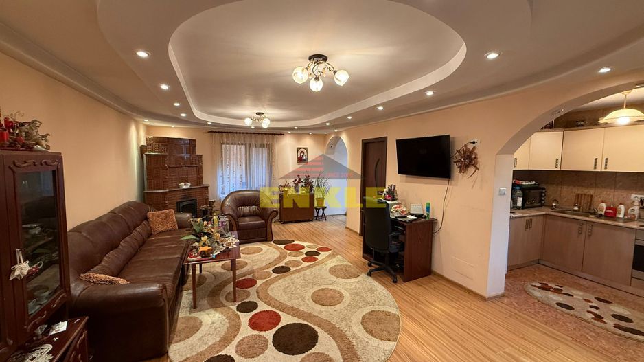 De vanzare casa P+M, 900 mp teren, zona Baisa - Poză 1