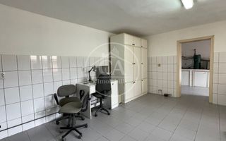 Casa de vânzare cu 8 camere de tip P+E+M in zona Rogerius, Oradea - Poză 5