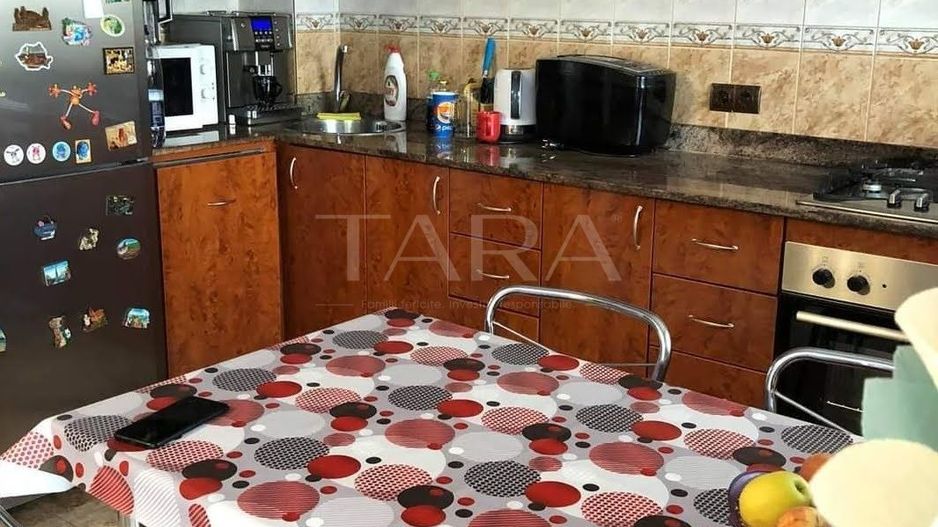 Apartament in zona Profi, central Floresti. - Poză 4