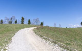 Teren intravilan în Poiana Mărului, 3.791 mp cu priveliste panoramica - Poză 15