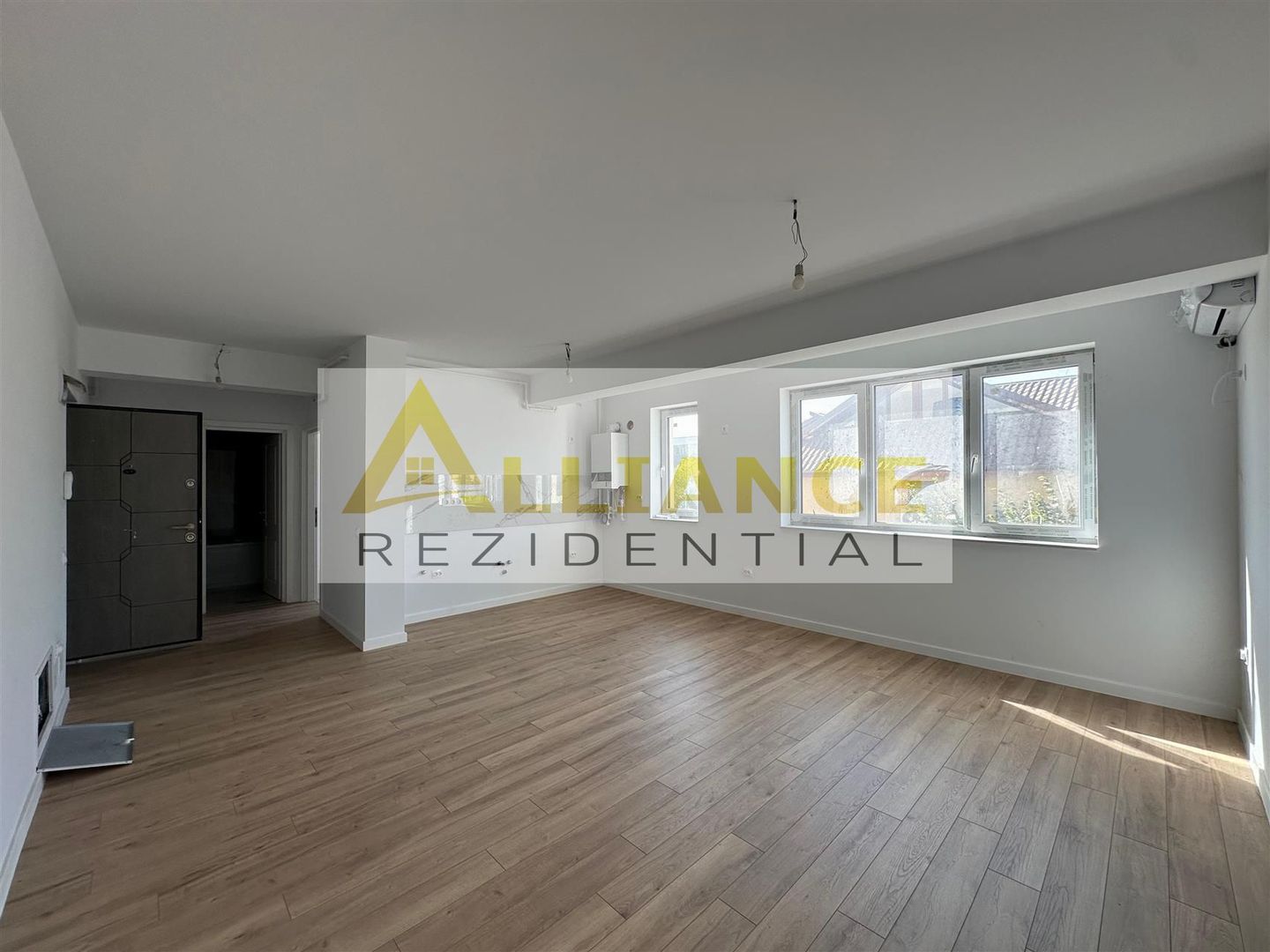 Apartament 2 camere Tip Studio Metrou Ap. Patriei/Dimitrie Leonida - Poză 1