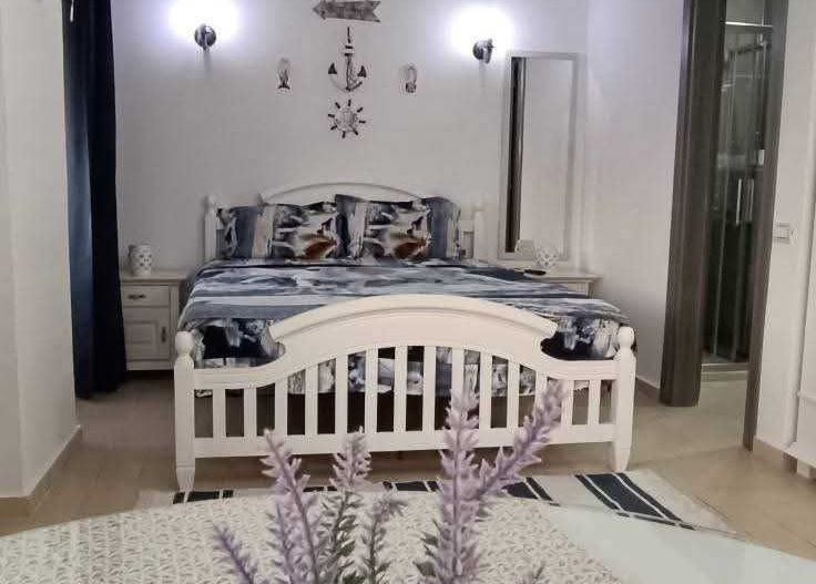 Garsonniera de vanzare in Mamaia Nord cu Piscina Exterioara si parcare - Poză 4