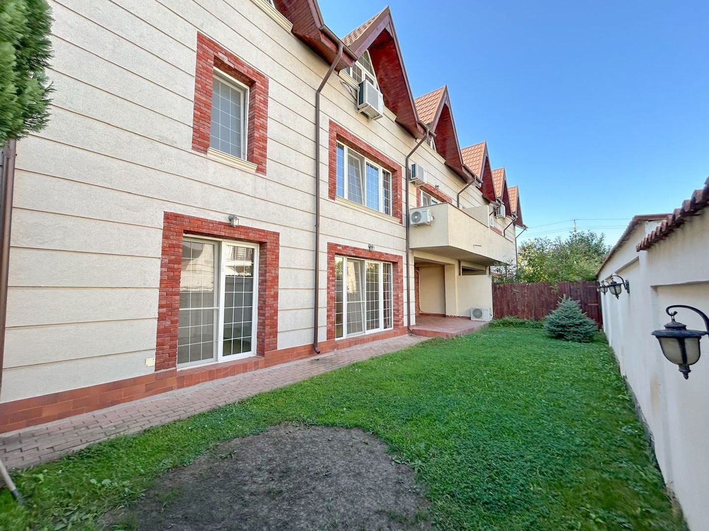 Villas for Rent I London Residence Pipera | 5 Bedrooms | Tennis Court - Poză 1