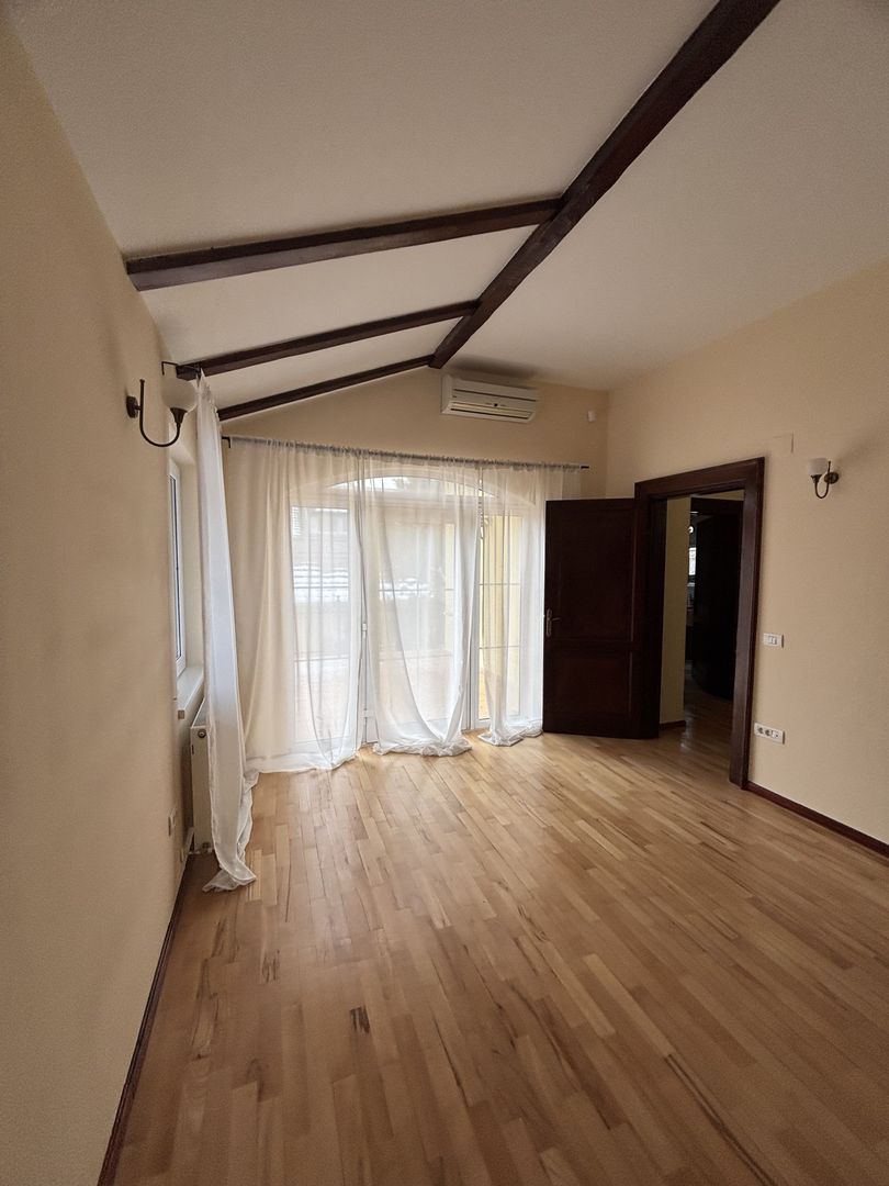 Vilă primitoare zona Modern - Poză 33