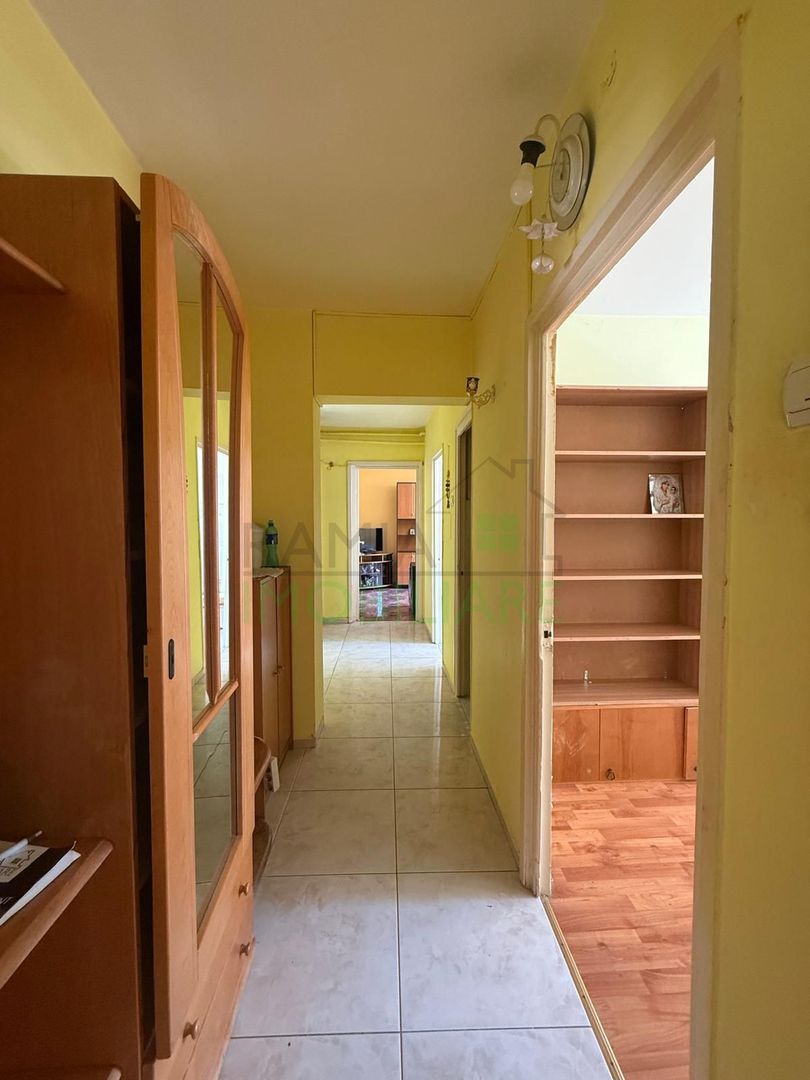 Apartament 3 Camere Decomandat, Etaj 1, Tractorul - Poză 5