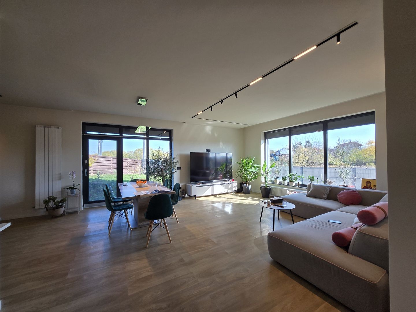 Casa noua 151mp curte 1000m Frumusani mobilata lux -langa Lac/Primarie - Poză 2