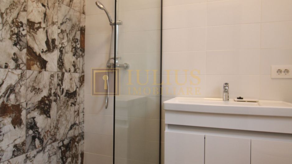 Zona Lunei, o camera, prima inchiriere - Poză 4