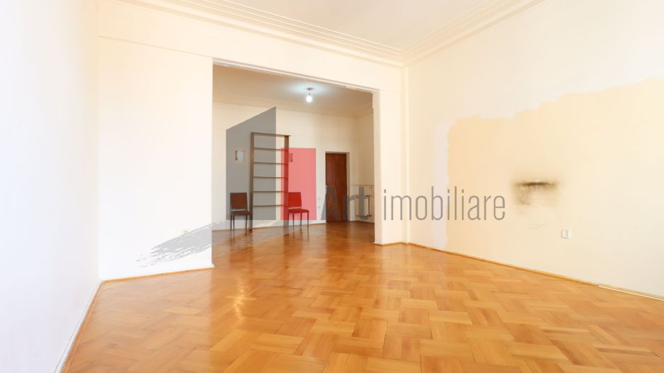 Apartamentul "DEKORA", bloc Art Deco, interior compartimentat de exceptie - Poză 5