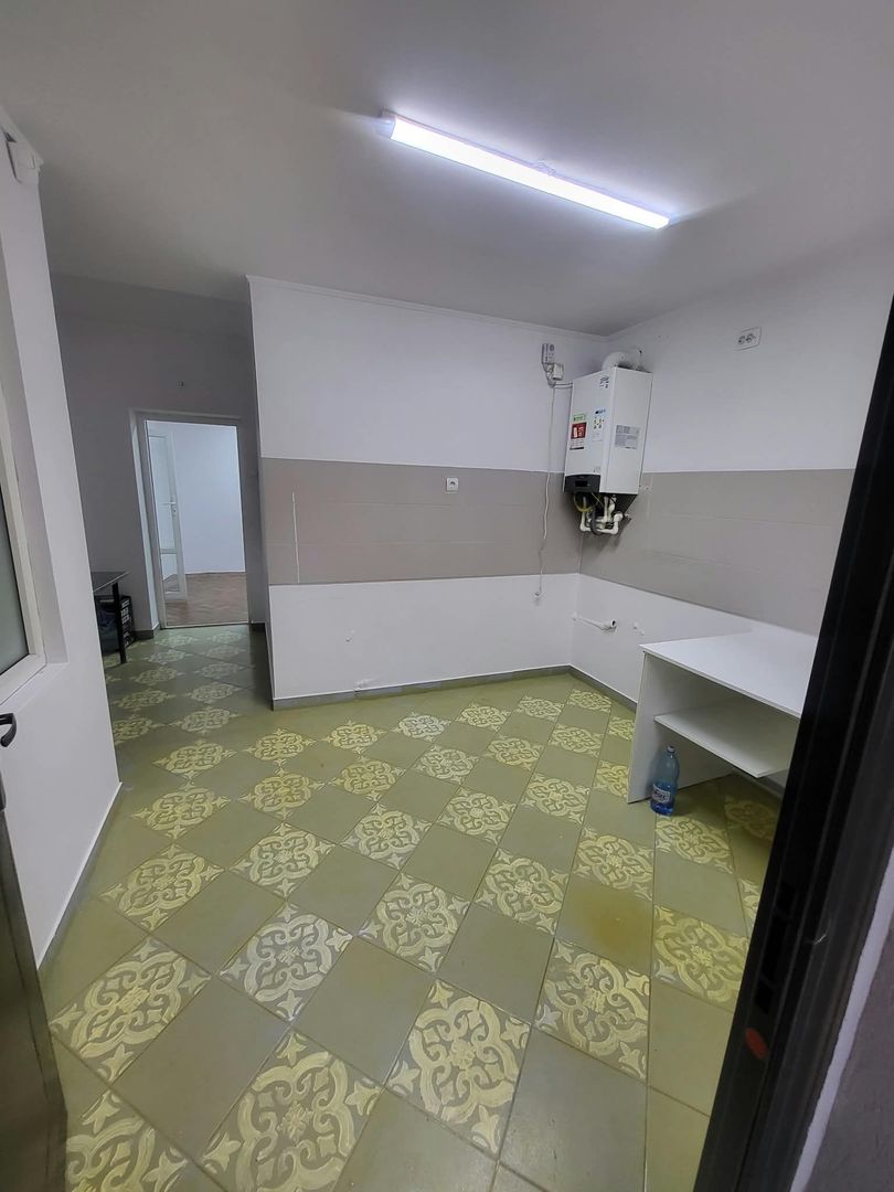 Casa de inchiriat. curte, centrala proprie, zona centrala. metrou 7min - Poză 11