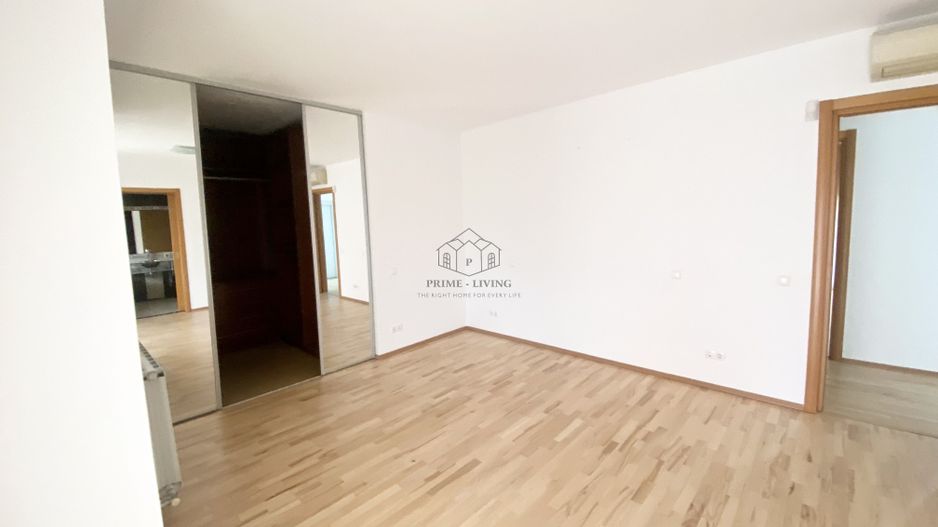 VILA CU 7 CAMERE IN COMPLEX REZIDENTIAL IN IANCU NICOLAE - Poză 4