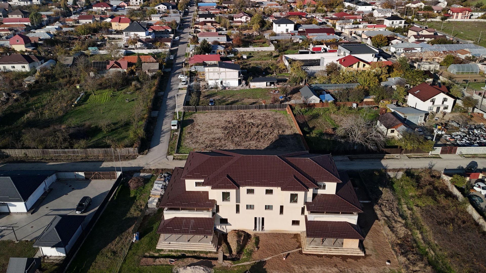 Case cu suflet – 455 mp utili + teren 1.000 mp Cernica-Bălăceanca - Poză 7