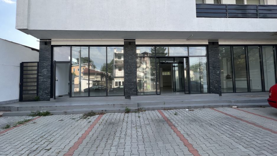 Spatiu comercial mare - Crangasi (aproape de piata, metrou) - Poză 1