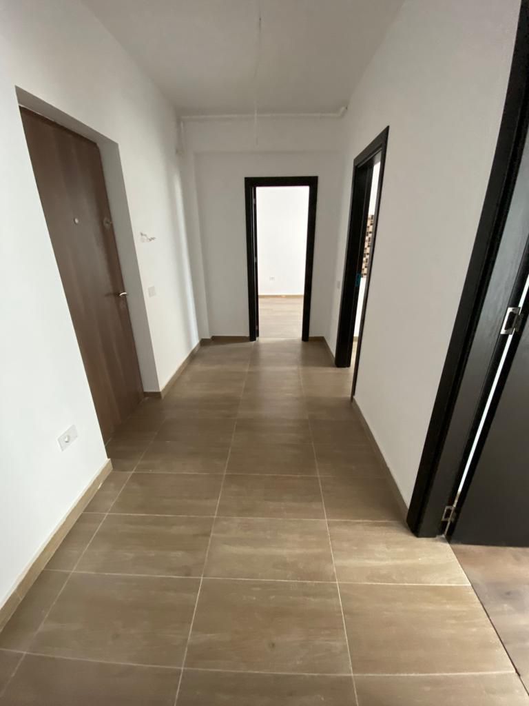 Apartament 2 camere, vedere mixta,etaj 1,aproape metrou - Poză 5