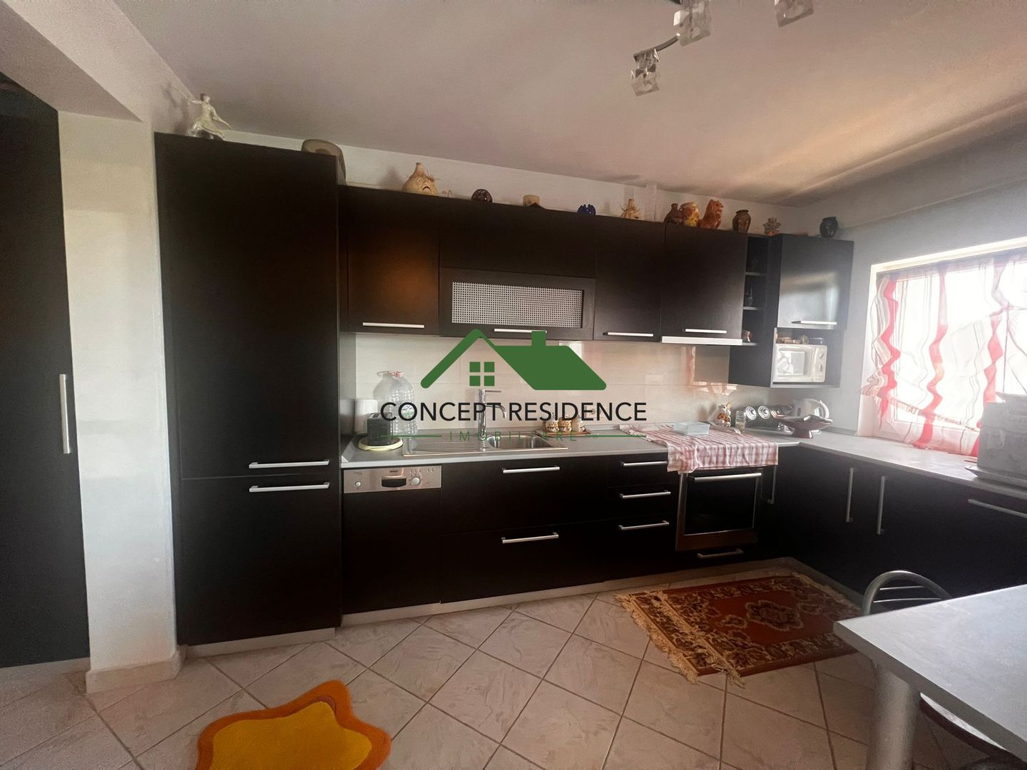 3 camere,72 mp utili, vedere panoramică – Victoriei zona RFN - Poză 1