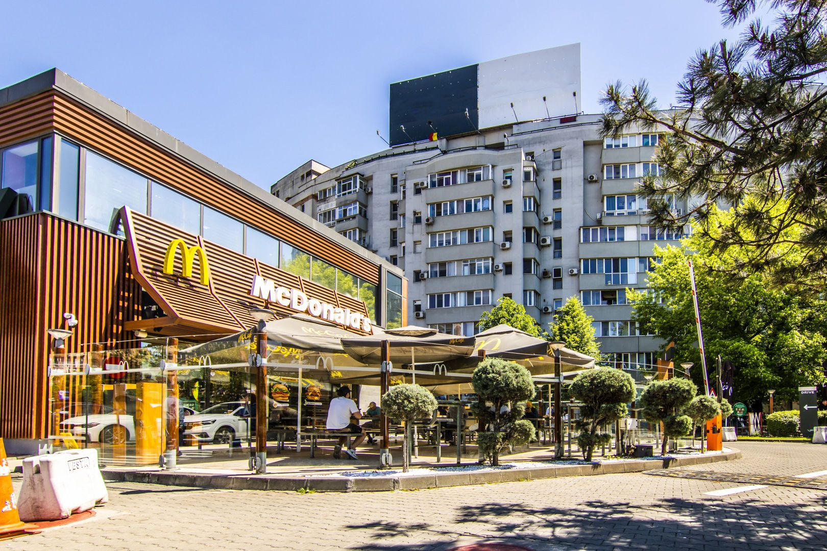 3 camere Dristor lângă McDonald’s, 2 băi cu geam, decomandat,  0% comision - Poză 1