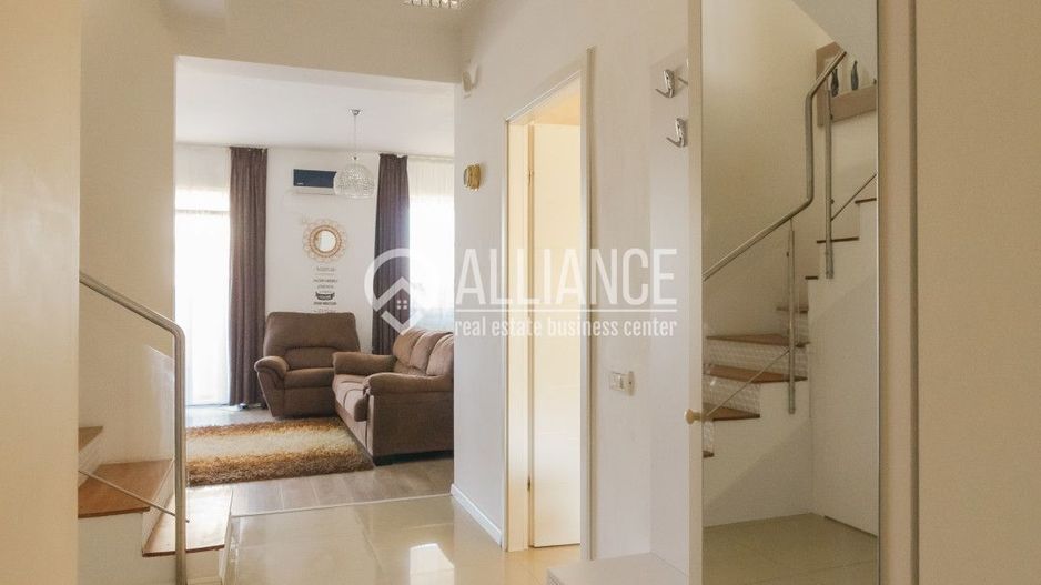 PALAZU MARE -  Vila Duplex cu 4 Camere, Panorama Superba si Curte Amenajata - Poză 6