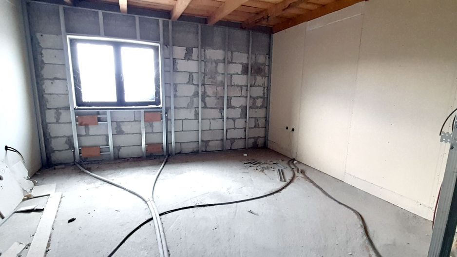 Casă şi spaţiu multifuncţional, bar, sală de evenimente în Brătuleşti - Poză 13