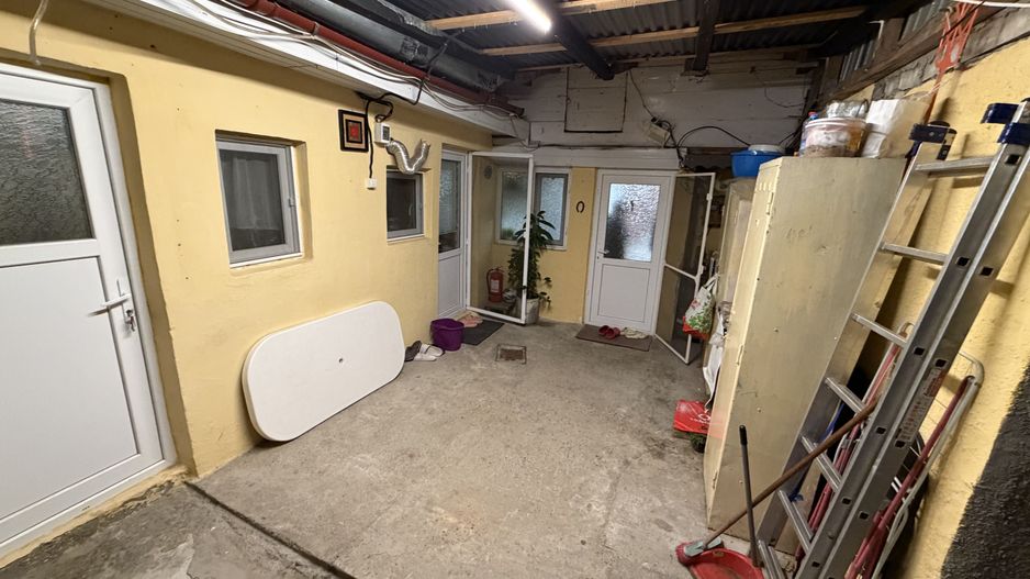 Casa cu 2 corpuri, acces auto, curte – Republica / Industriilor - Poză 6