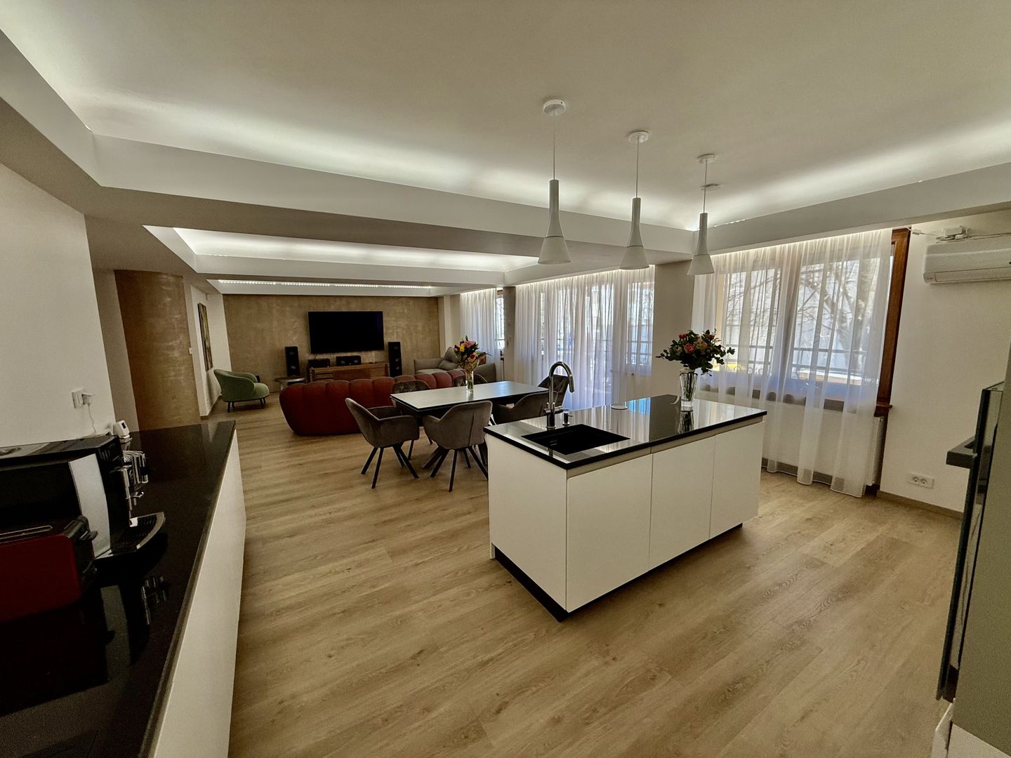 Apartament  superb 4 camere Primaveri I Mobilat High End - Poză 1