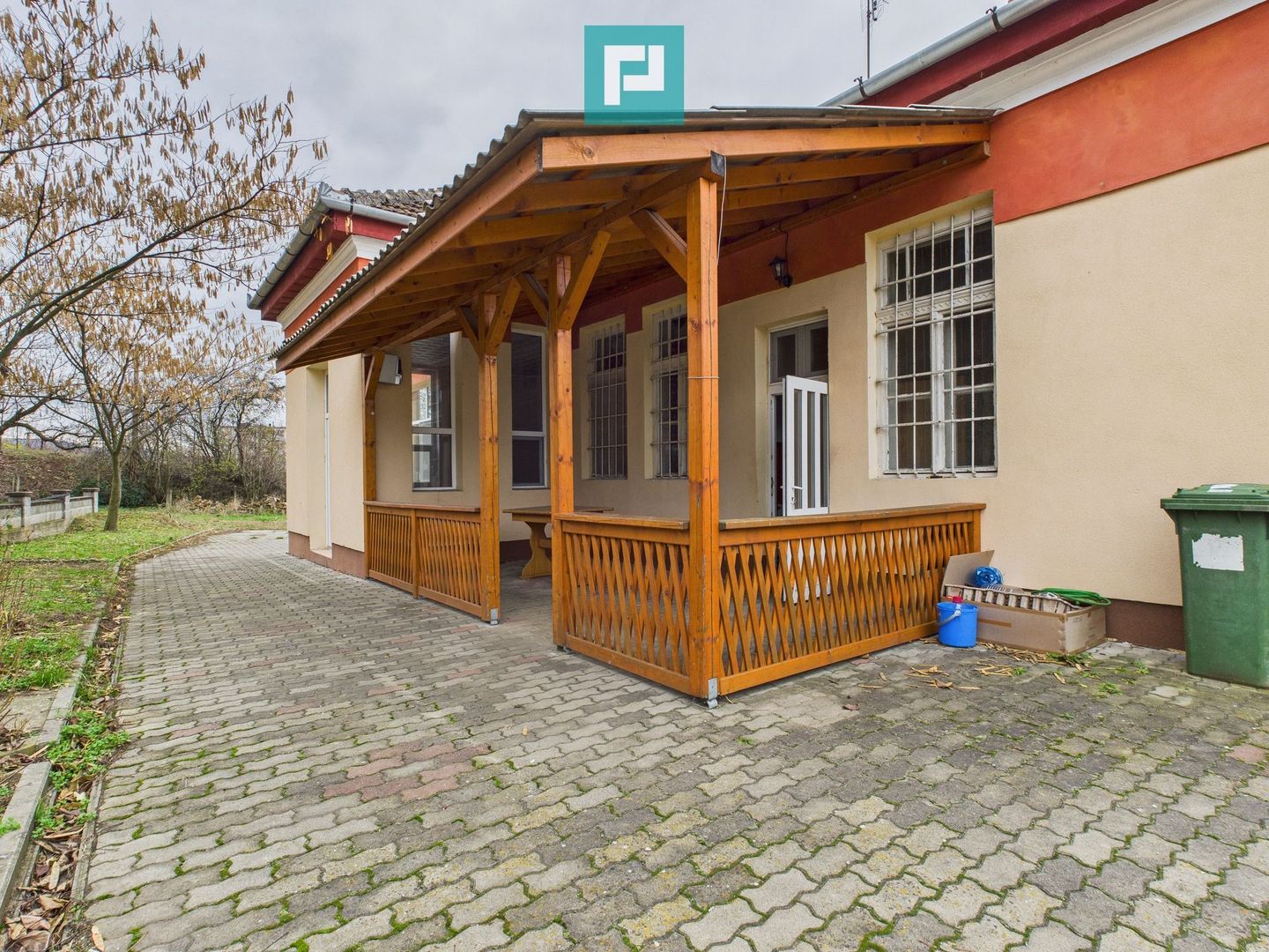 CONAC IMPRESIONANT ÎN GHIOROC - Poză 26