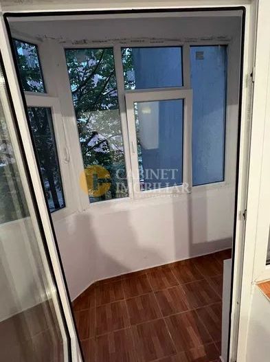 Nicolina - 3 Camere Decomandat  - Etaj Intermediar - Bloc 1985 - Poză 8