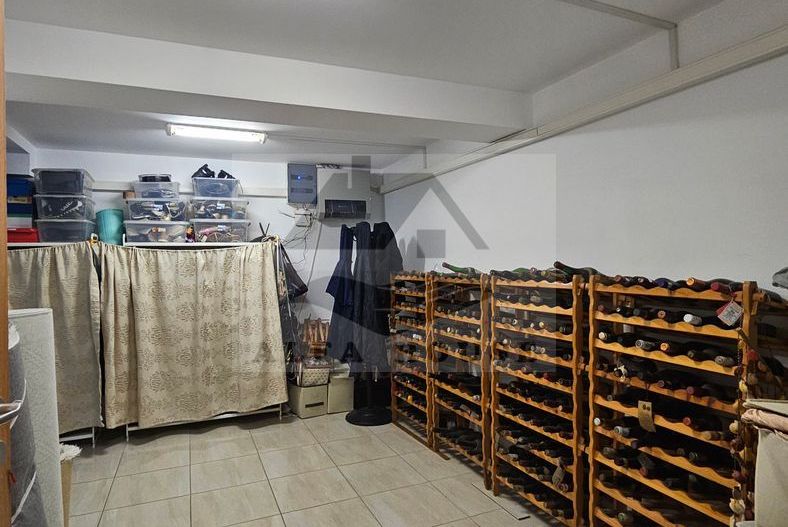 Casă individuala cu 5 camere, 270 mp, Tractorul - zona Coresi - Poză 30