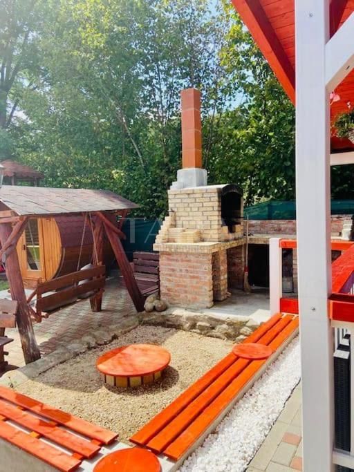 Oază de liniște în Feleacu – casă cu piscină, saună și jacuzzi - Poză 12