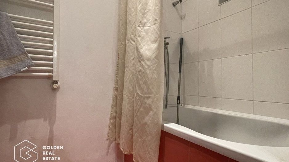 Apartament cu 5 camere și demisol mare, 2 bai, intrare separată - Poză 13