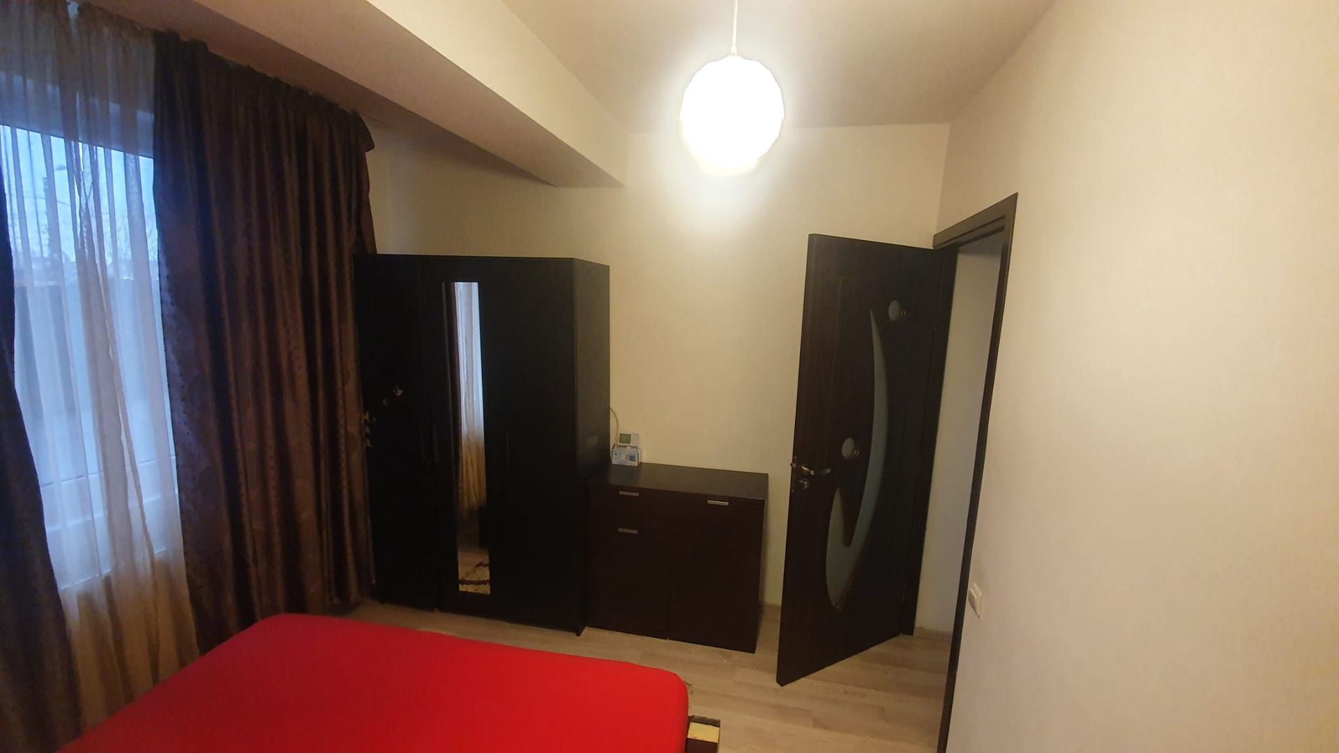 Apartament de vânzare, complet mobilat - Poză 4