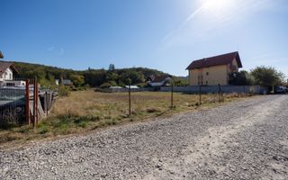 Teren intravilan de vanzare Cristian - 1.057 mp - Poză 2